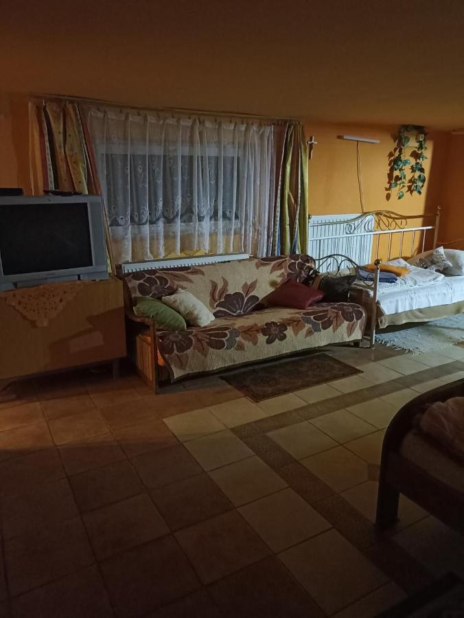 Toth Apartman Telkibánya Exterior foto